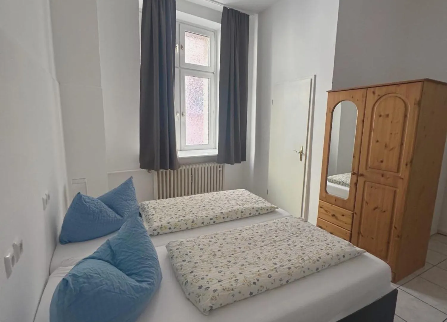 Hotel Hostel Heinzelmaennchen Cologne