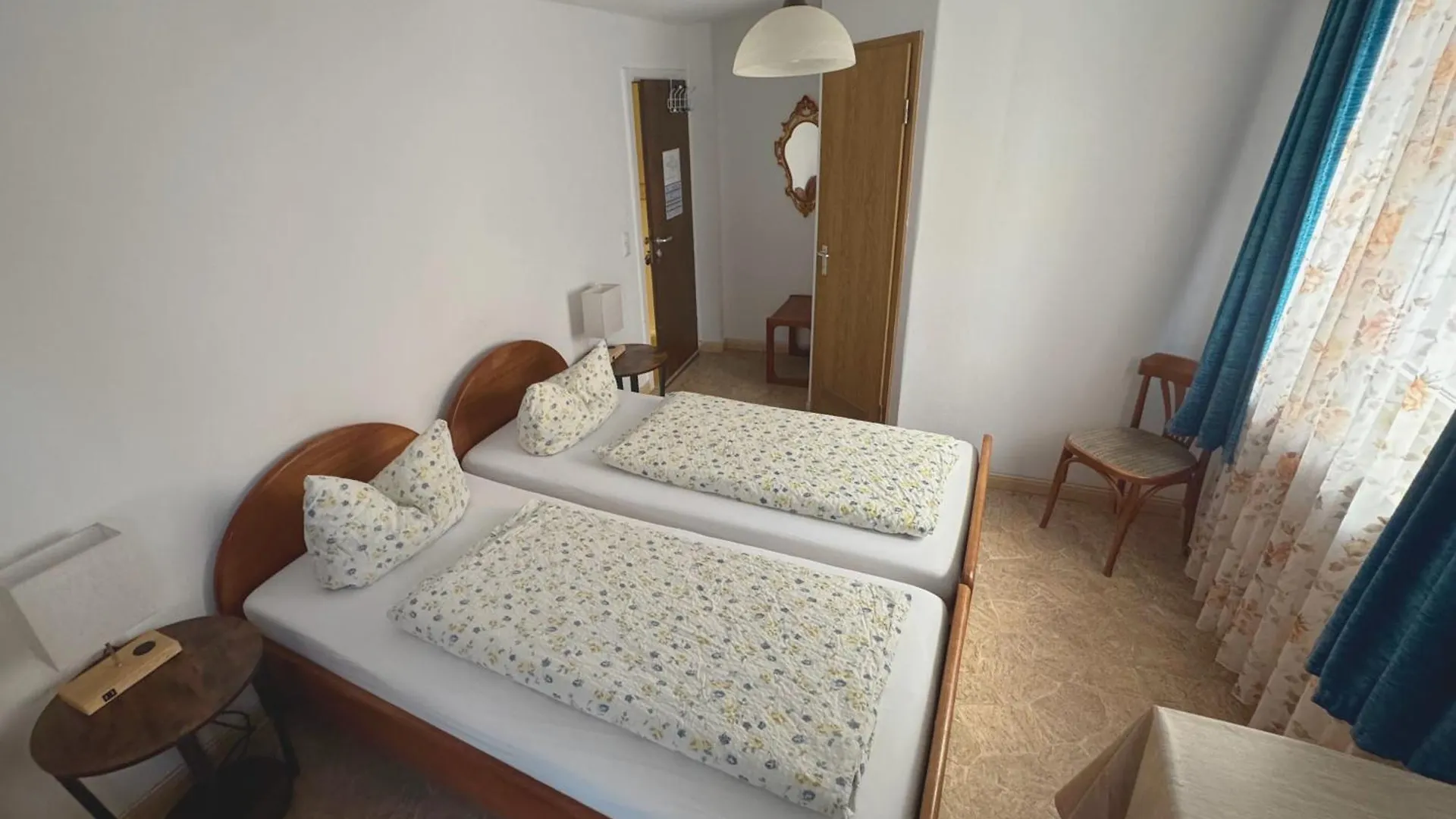 Hotel Hostel Heinzelmaennchen Cologne