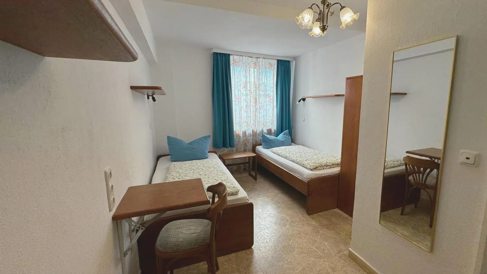 Hostel Heinzelmaennchen Cologne