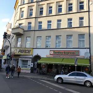 mir-hostel.find-berlin-hotels.com/