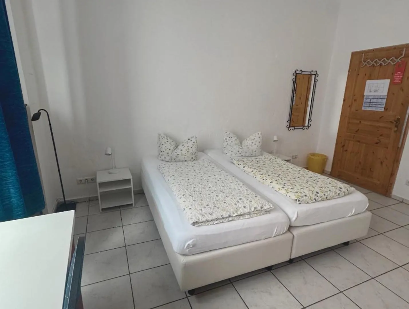 ** Hotel Hostel Heinzelmaennchen Cologne Germany