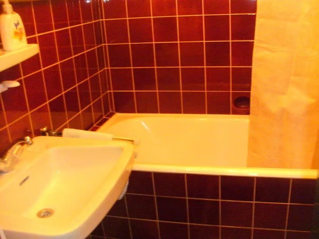 Hotel Hostel Heinzelmaennchen Cologne